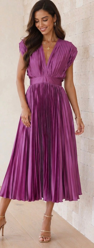 Philippa | Timeless Pleated Midi Dress