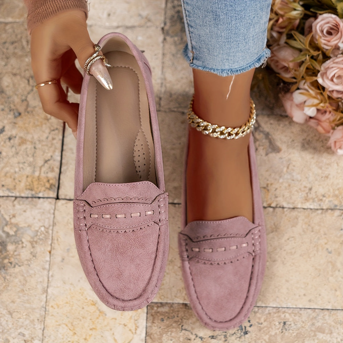 Leonie | Scalloped Suede Loafers
