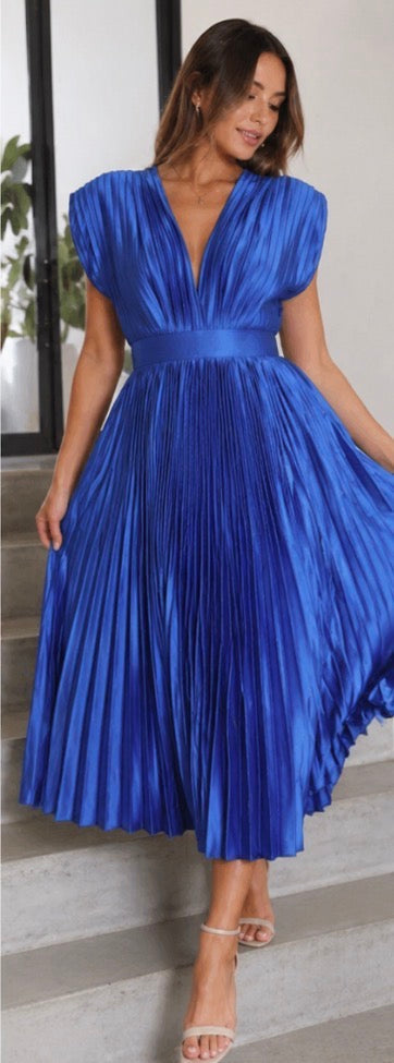 Philippa | Timeless Pleated Midi Dress