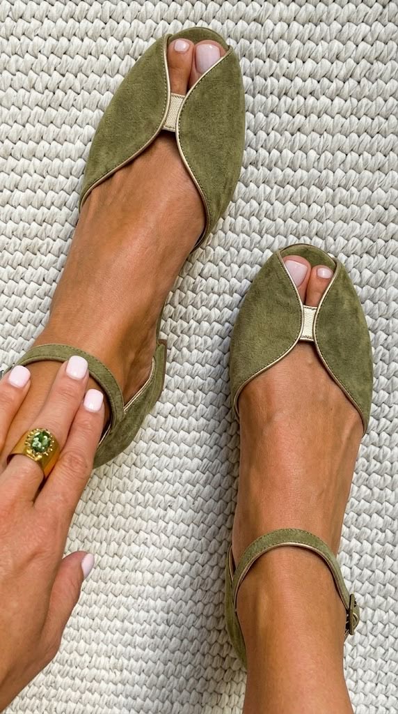 Olivia — Sage Green Elegant Sandals