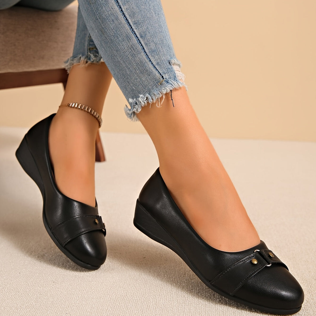 Mavis | Cushioned Wedge Flats