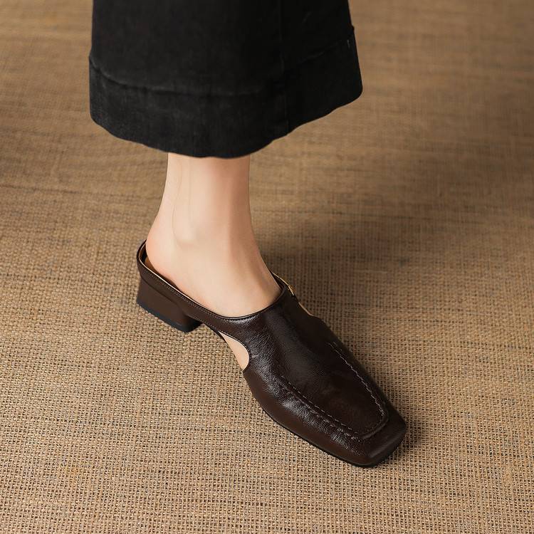 Vyla | Leather Mules