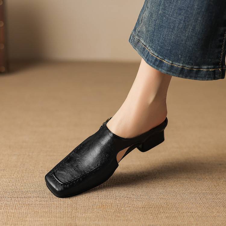 Vyla | Leather Mules