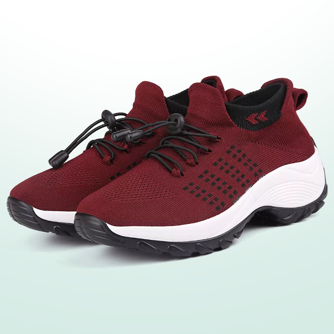 June | Knit Fabric Shoes in Black and Red
