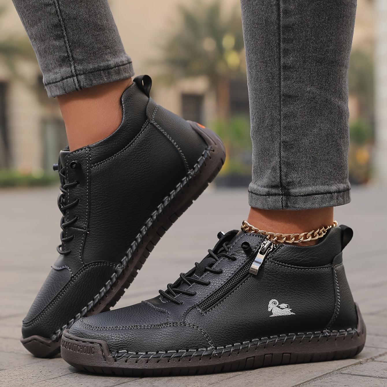 Nova | Cushioned Sneakers with a Side Zip