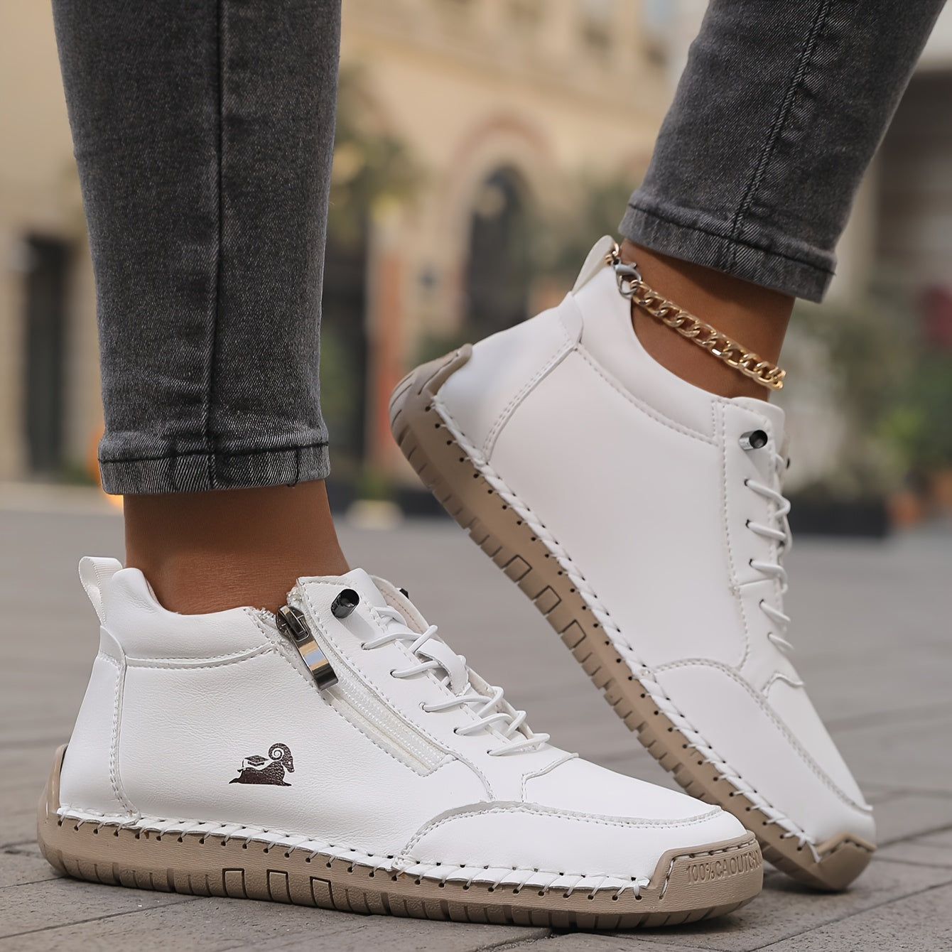 Nova | Cushioned Sneakers with a Side Zip