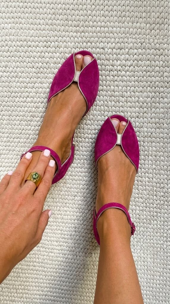 Olivia — Sage Green Elegant Sandals