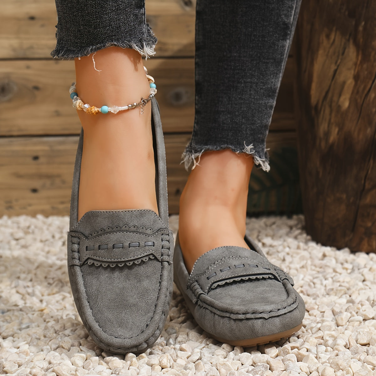 Leonie | Scalloped Suede Loafers